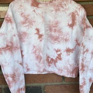Cropped tie dye crew neck